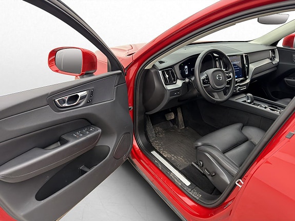 Volvo XC60 13 of 27