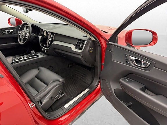 Volvo XC60 15 of 27
