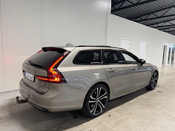 Volvo V90 3 of 5