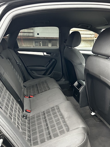 Audi A4 4 of 5