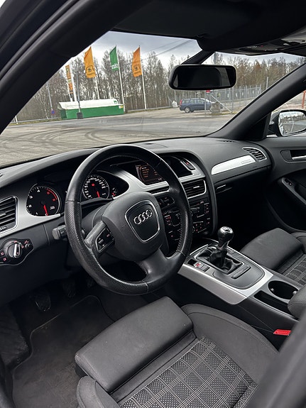 Audi A4 5 of 5
