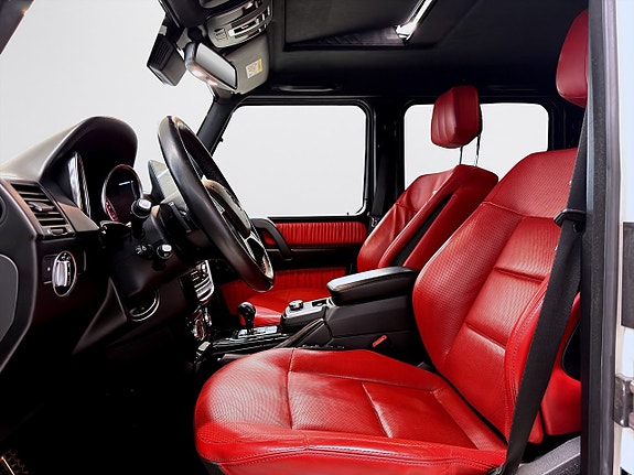 Mercedes-Benz G500 12 of 19
