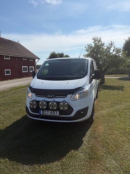 Ford Transit Custom 2 of 5