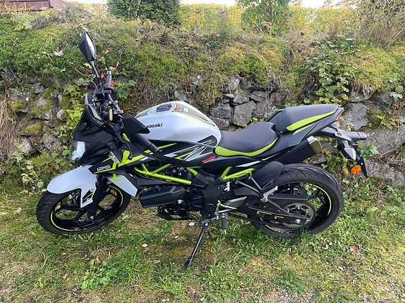 Kawasaki Z125 5 of 9