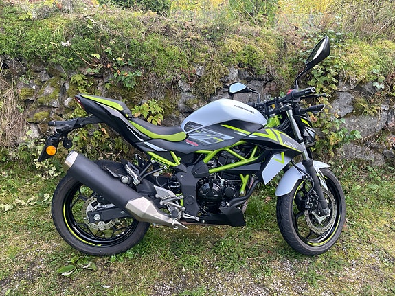 Kawasaki Z125 3 of 9