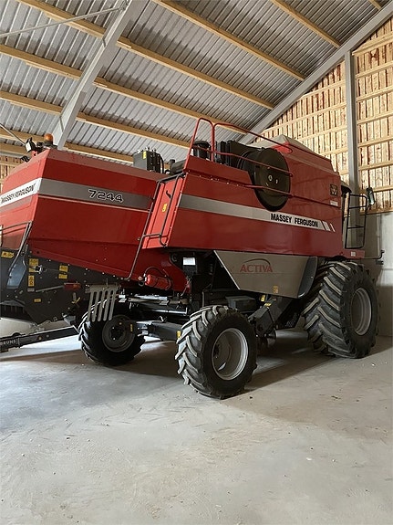 Massey Ferguson 7244 3 of 5