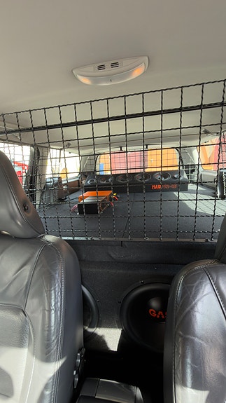 Volvo V70 3 of 7