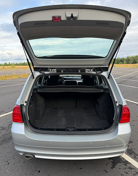 BMW 320d 7 of 9
