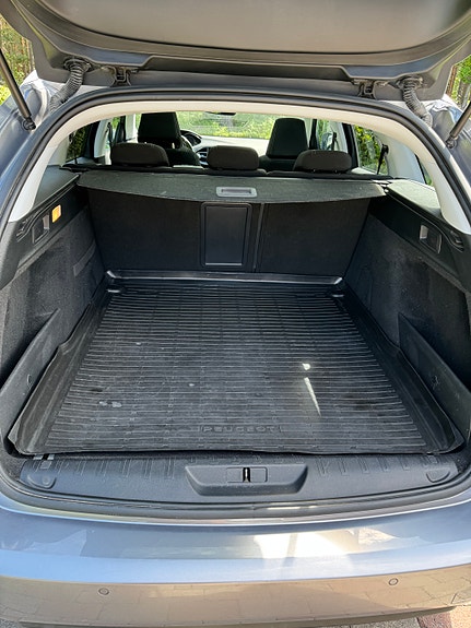 Peugeot 308 SW 5 of 5