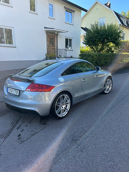 Audi TT 4 of 5