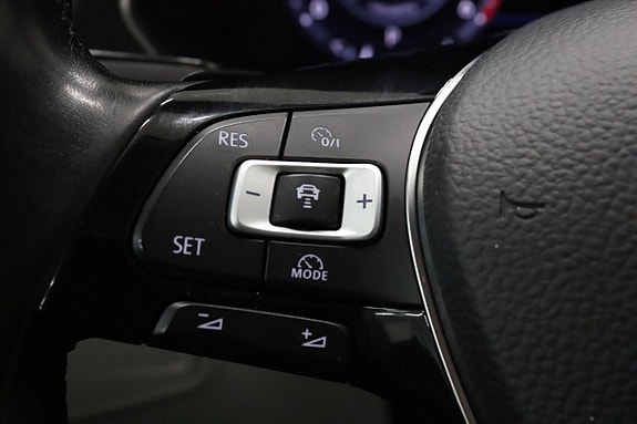 Volkswagen Tiguan 17 of 27