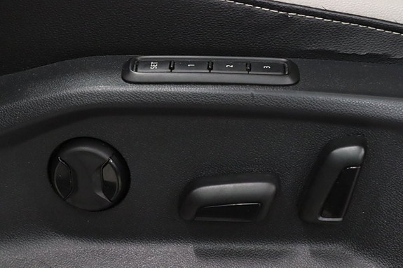 Volkswagen Tiguan 16 of 27