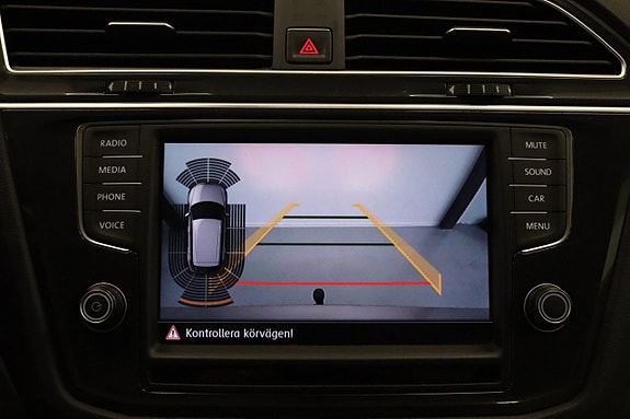 Volkswagen Tiguan 19 of 27