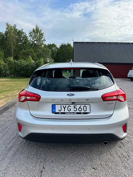 Ford Focus 4 of 5