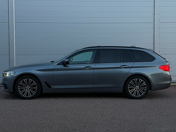 BMW 520d 2 of 10