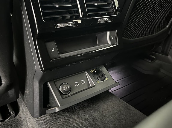 Volkswagen Touareg 21 of 27