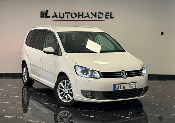 Volkswagen Touran 3 of 5
