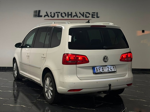 Volkswagen Touran 4 of 5