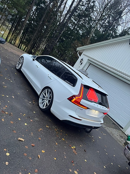 Volvo V60 4 of 10