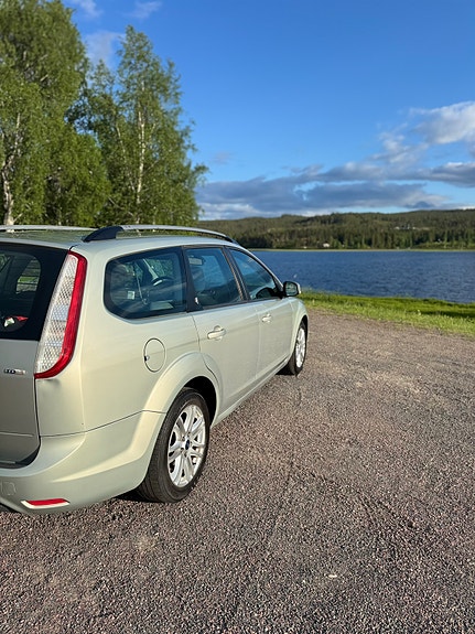 Ford Focus 2 of 11