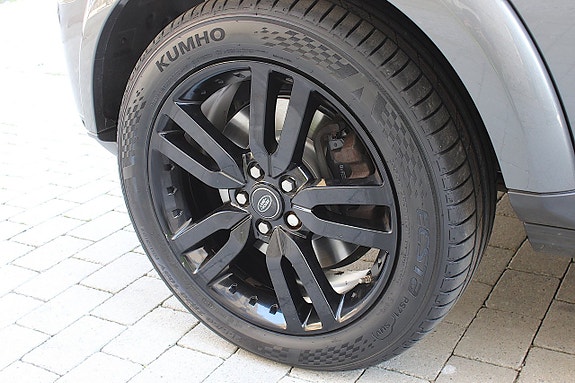 Land Rover Discovery 4 18 of 30