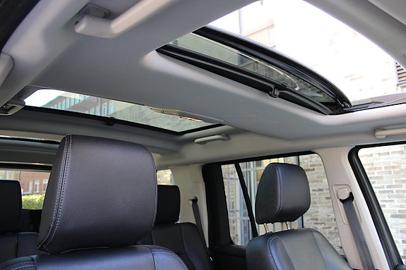 Land Rover Discovery 4 30 of 30