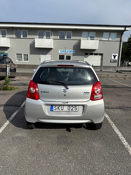 Suzuki Alto 2 of 5