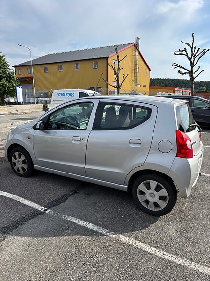 Suzuki Alto 3 of 5