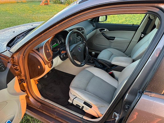 Saab 9-3 6 of 9