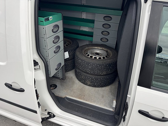 Volkswagen Caddy Maxi 18 of 20
