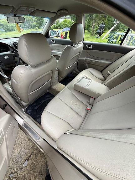 Hyundai Sonata 2 of 5