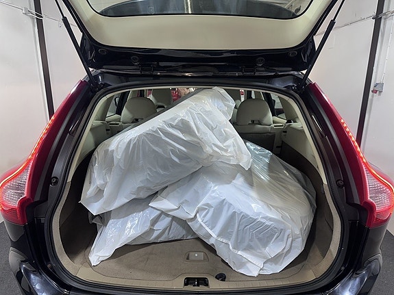 Volvo XC60 10 of 21