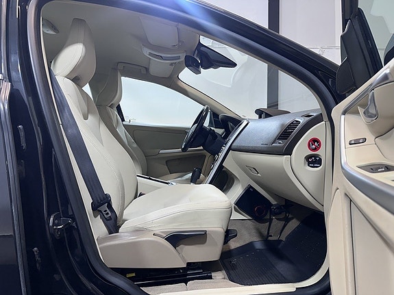 Volvo XC60 15 of 21