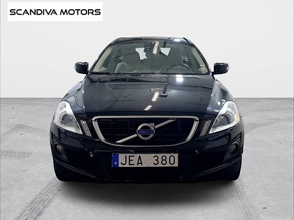 Volvo XC60 3 of 21