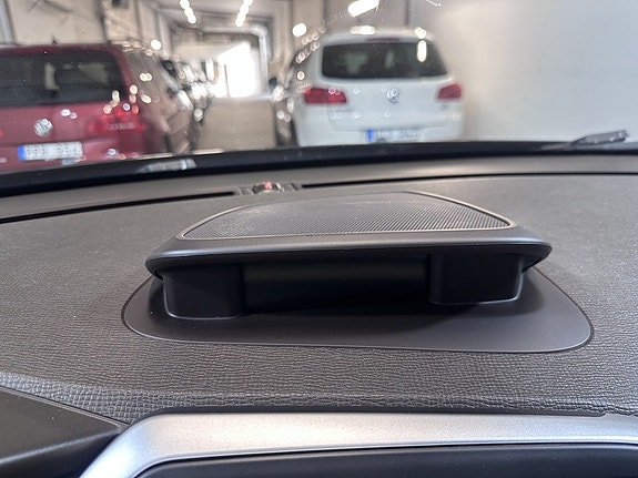 Volvo XC60 19 of 21