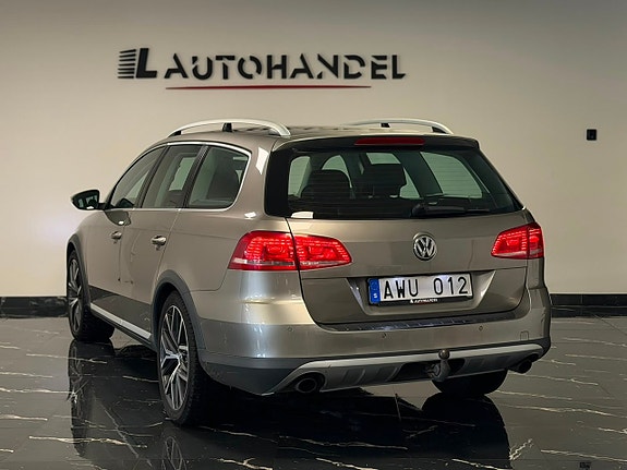 Volkswagen Passat Alltrack 4 of 5