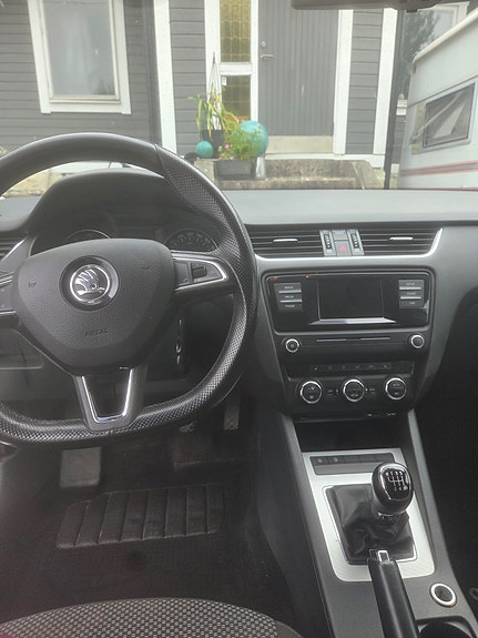 Skoda Octavia 3 of 5