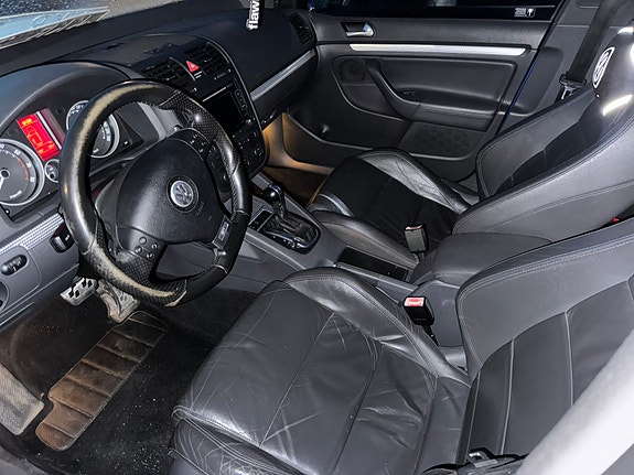 Volkswagen Golf V 5 of 5