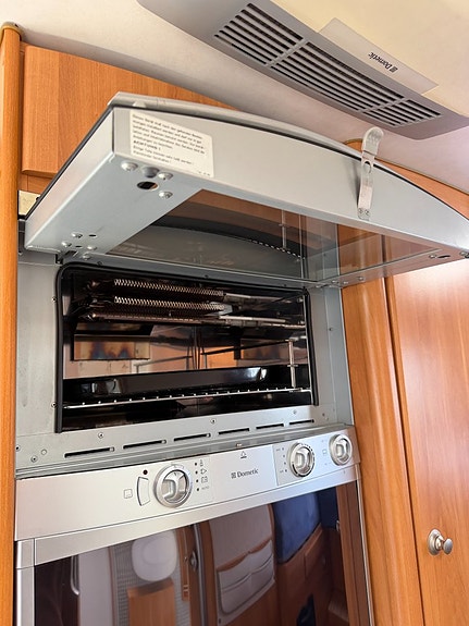 Hymer B 675 SL Mercedes (150HK Automat) Långbäddar & hyttsäng! Solcell Centraldammsugare! Litium! Cykelställ i garage! U 10 of 20
