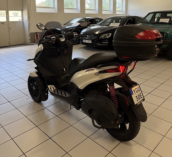 Piaggio MP3 300 HPE 0.3 CVT 1550 Mil B-Körkort 5 of 6