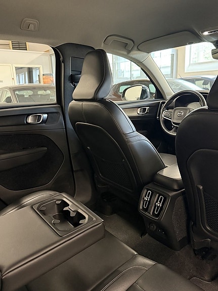 Volvo XC40 20 of 22