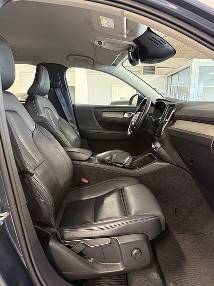 Volvo XC40 16 of 22