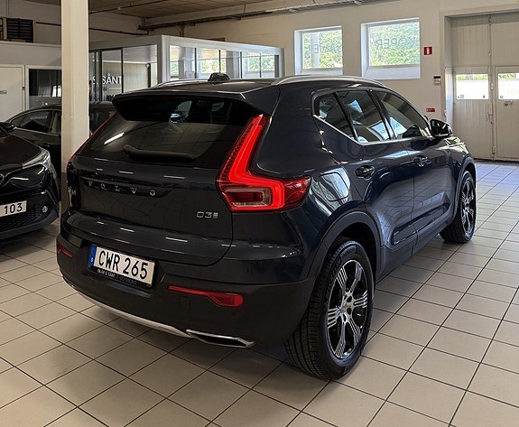 Volvo XC40 5 of 22