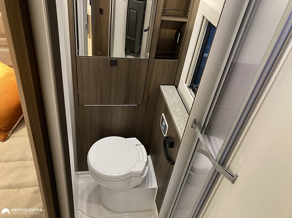 Kabe Novum Compact 720 LXL / 3500 kg B -körkort 13 of 18