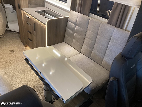 Kabe Novum Compact 720 LXL / 3500 kg B -körkort 5 of 18
