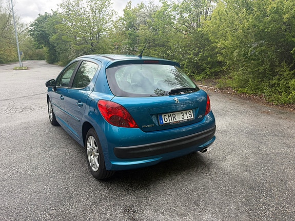 Peugeot 207 3 of 6