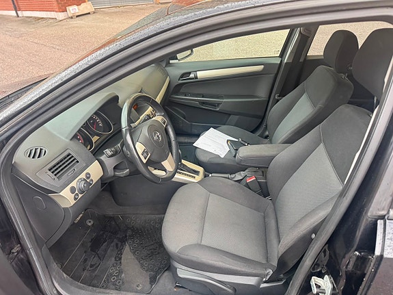 Opel Astra 5 of 5