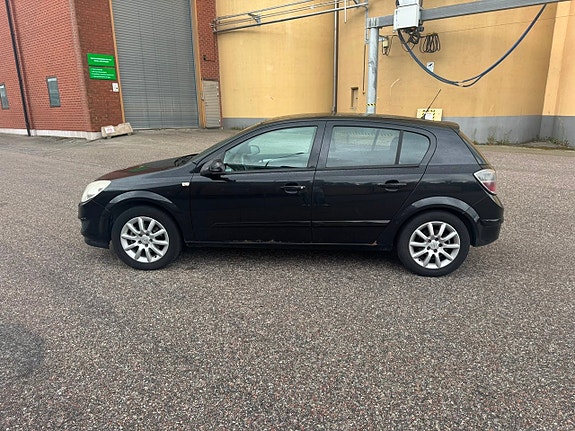 Opel Astra 4 of 5