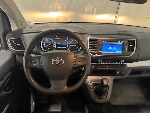 Toyota Proace Verso 8 of 19