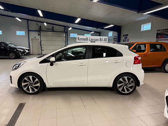 Kia Rio 5 of 5